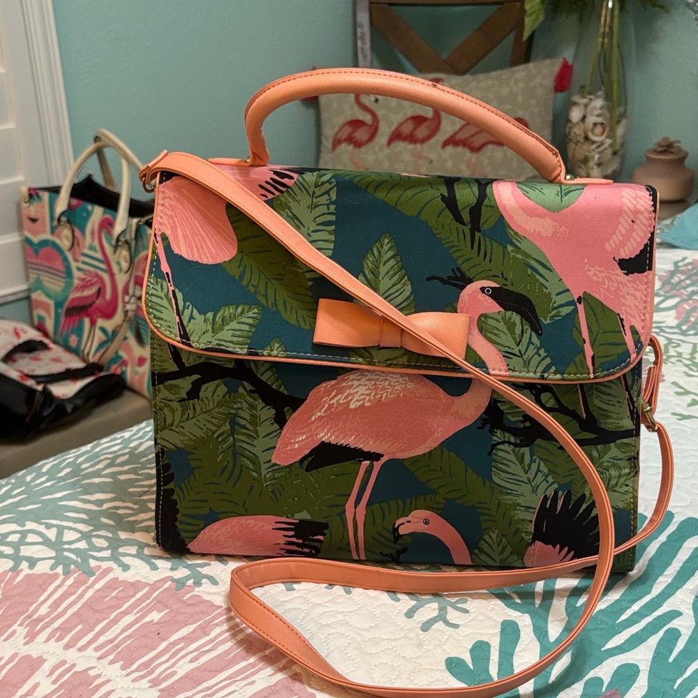 Retro handbag flamingo design